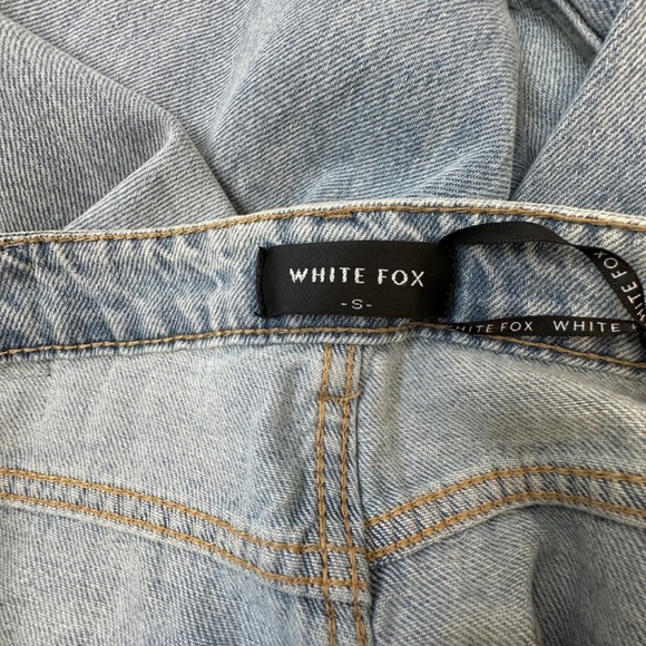White Fox Come Through Flare Mid Rise Jeans size Small - Picture 6 of 10